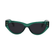 Load image into Gallery viewer, ISEA Sunglasses - Carly Hunter Green
