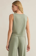 Load image into Gallery viewer, SLOANE V NECK HUNTERGREEN

