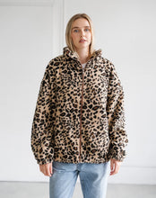 Load image into Gallery viewer, LEOPARD SHERPA JACKET
